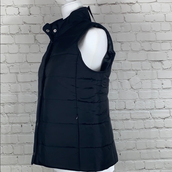 DAISY Fuentes Button Up Puffer Vest Size Medium - Picture 5 of 9